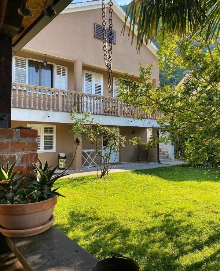 Villa Nikola โกตอร์ ภายนอก รูปภาพ