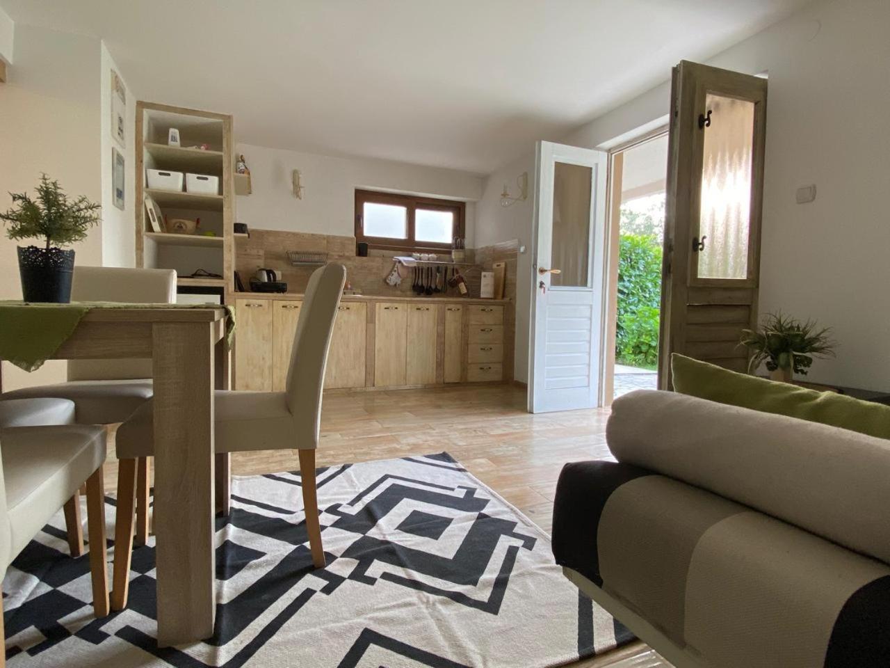 Villa Nikola โกตอร์ ภายนอก รูปภาพ